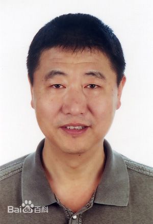 江 億