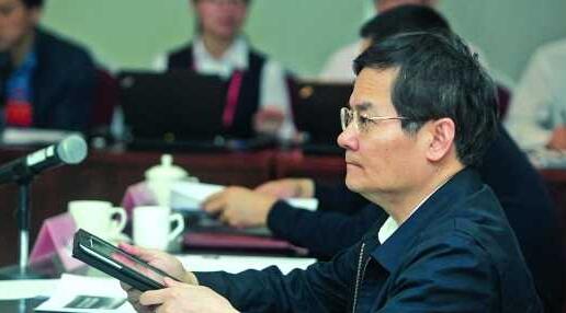 廣東省委常委、常務(wù)副省長徐少華