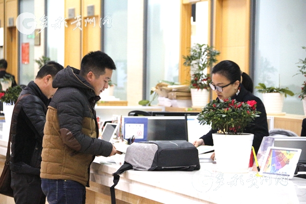 窗口服務(wù)，解決辦事人員燃眉之急
