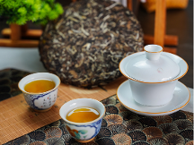 傳承技藝不忘創(chuàng)新改良，瑜承小匠攜手工廠制作現(xiàn)代餅茶