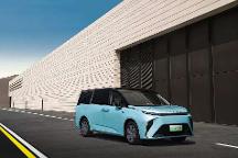 哪些車(chē)免購(gòu)置稅又高質(zhì)？上汽大通 大家MIFA9是現(xiàn)代家庭的不二之選