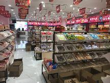 零鋪紀(jì)零食門(mén)店用實(shí)力證明：夏天生意就該這么做
