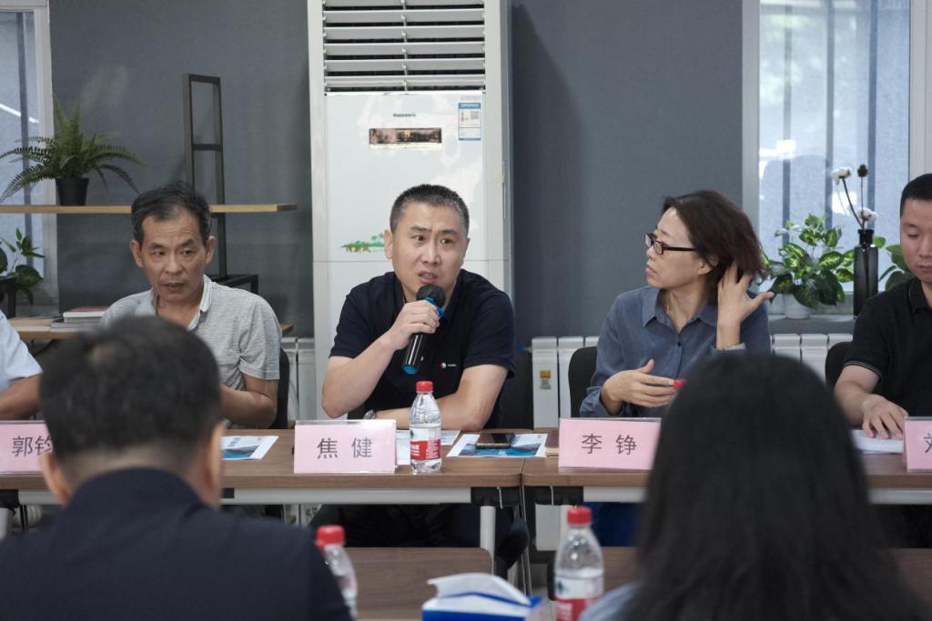 “發(fā)現(xiàn)北京新經濟增長點——集成電路設計產業(yè)”專題研討會在京舉辦