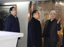 全國第十二屆政協(xié)副主席劉曉峰同陜西省市領導考察民營企業(yè)家孫紅濤共話創(chuàng)新發(fā)展